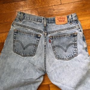 Vintage Levi’s high rise 550 28/29